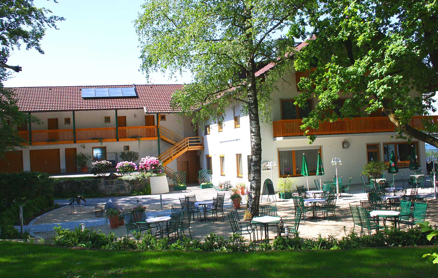 Gasthof „Zur Platte” - Waldrestaurant und Pension - Hausansichten